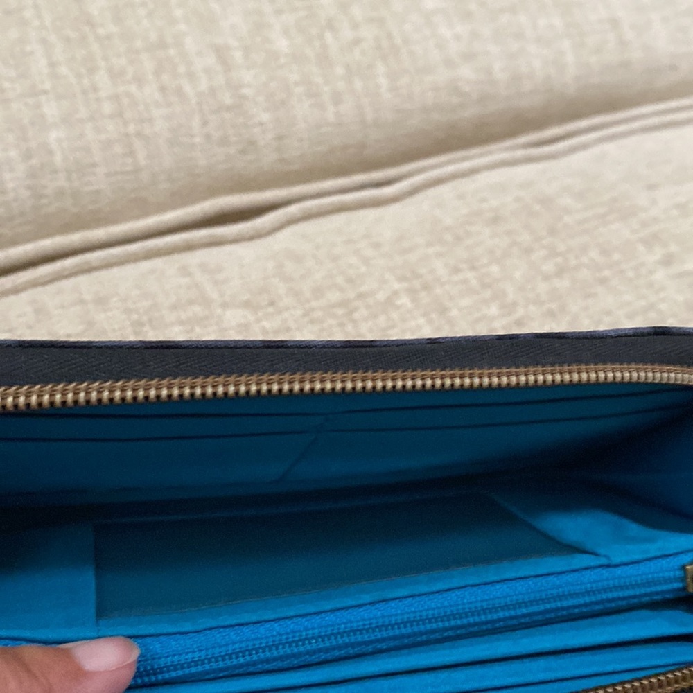 TRAVELON RFID Blocking Anti-theft Wristlet Wallet Zip Clutch Phone NWOT - Picture 6 of 7